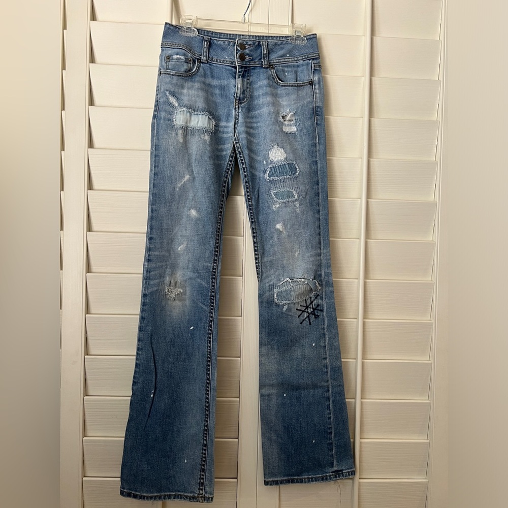 LONDON JEAN by Victorias Secret Low Rise Flair Embroidered Jeans
